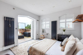Locket Studio - Cosy Apartment with Balcony